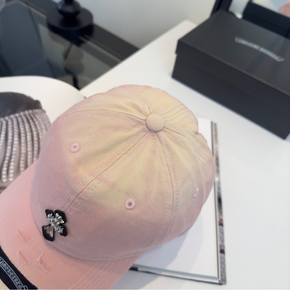 Chrome Heart Pink Gradient Beanie with a head circumference of 57cm - Picture 4 of 6
